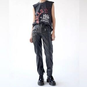 UO Olivia Faux Leather Zipper Pant